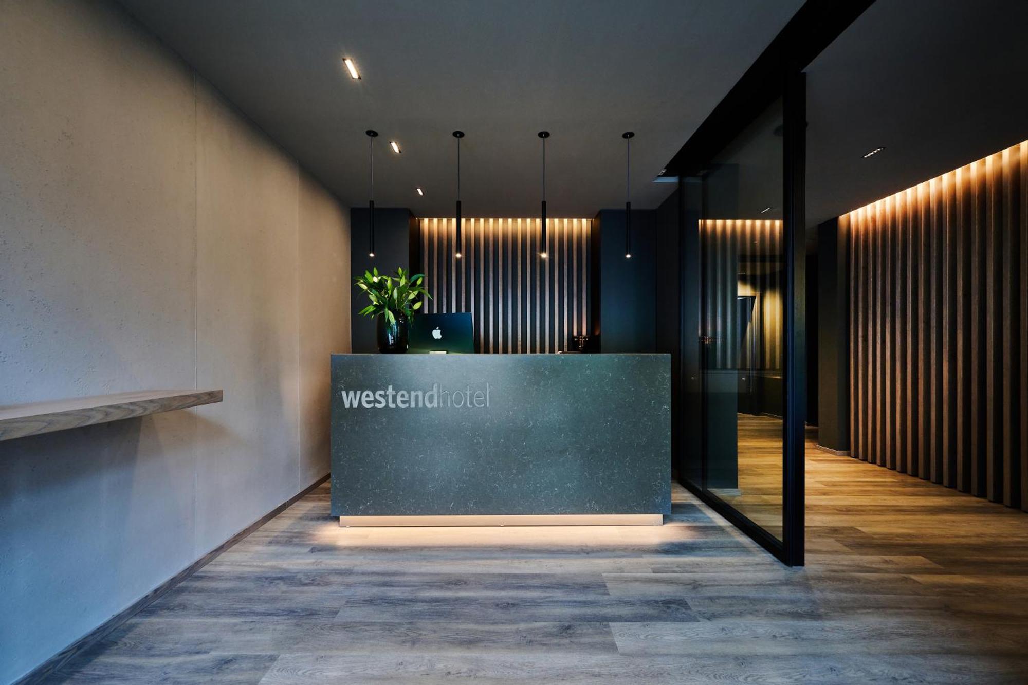 Hotel Westend Nuremberga Exterior foto