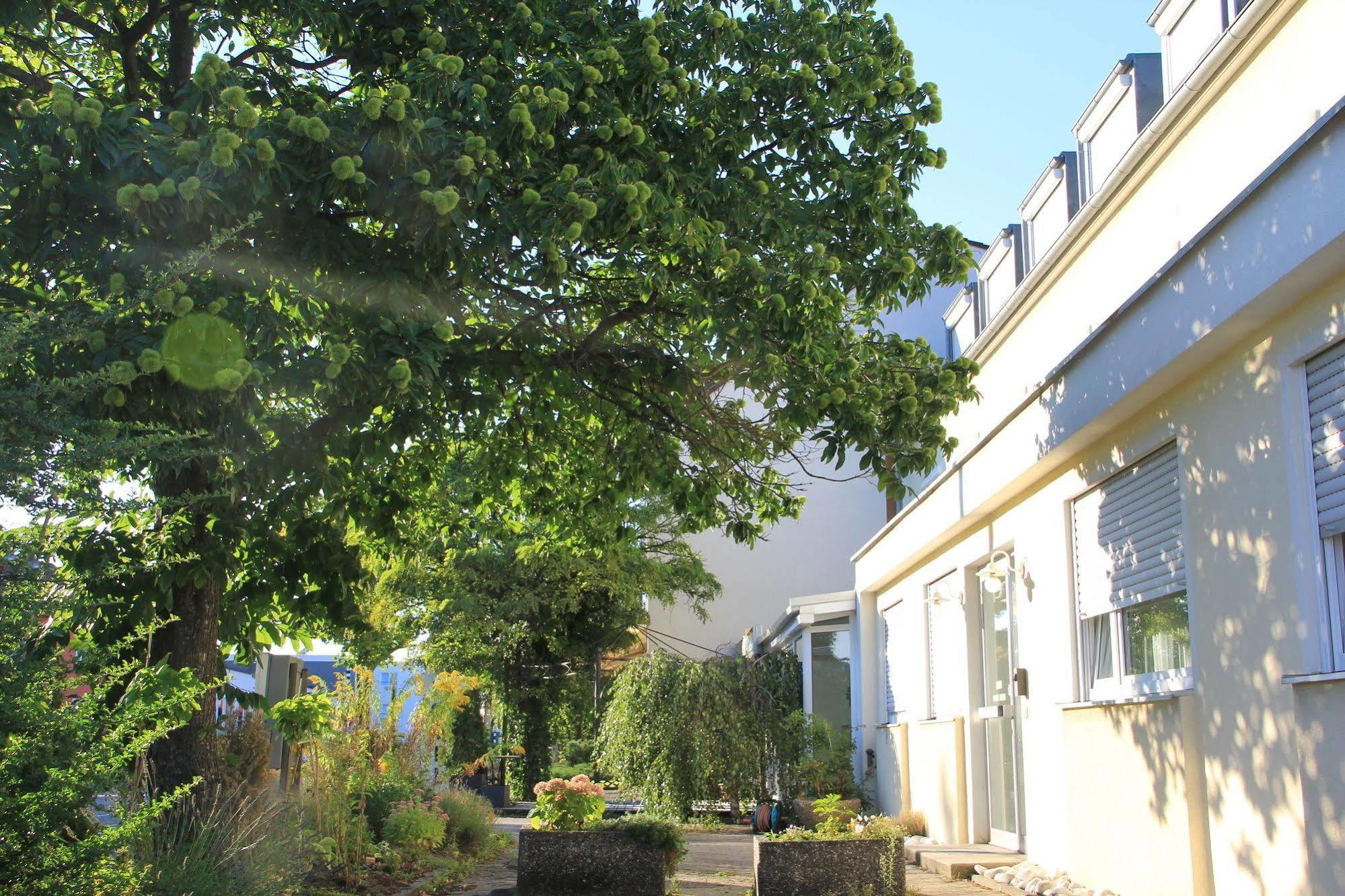 Hotel Westend Nuremberga Exterior foto
